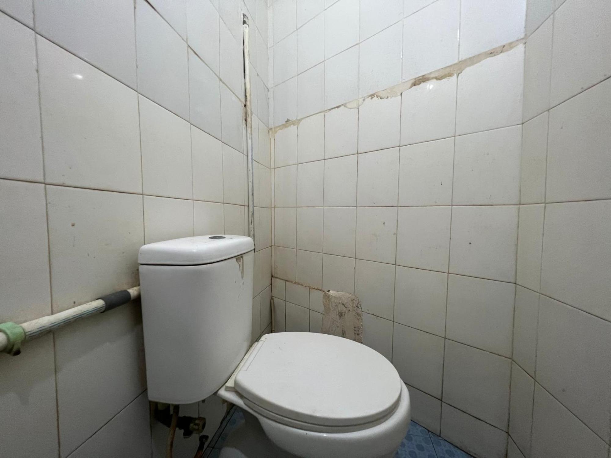 Hotel Oyo 93137 Kost Maharaja Near Maros Makassar